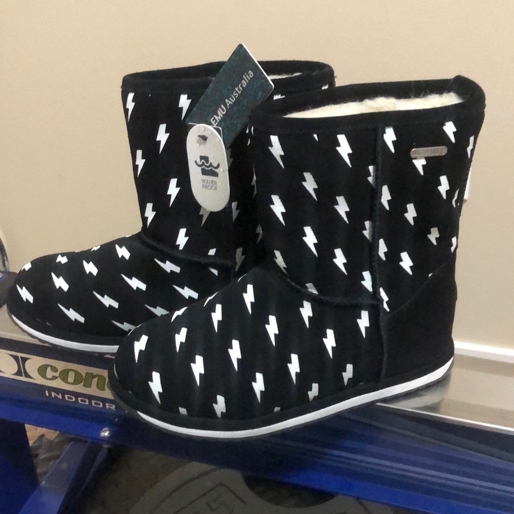 EMU Australia Lightning Bolt Brumby Boots
